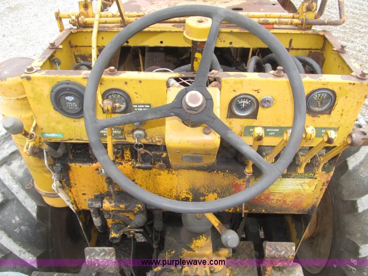 image for item F7024 Vermeer M470 articulated trencher