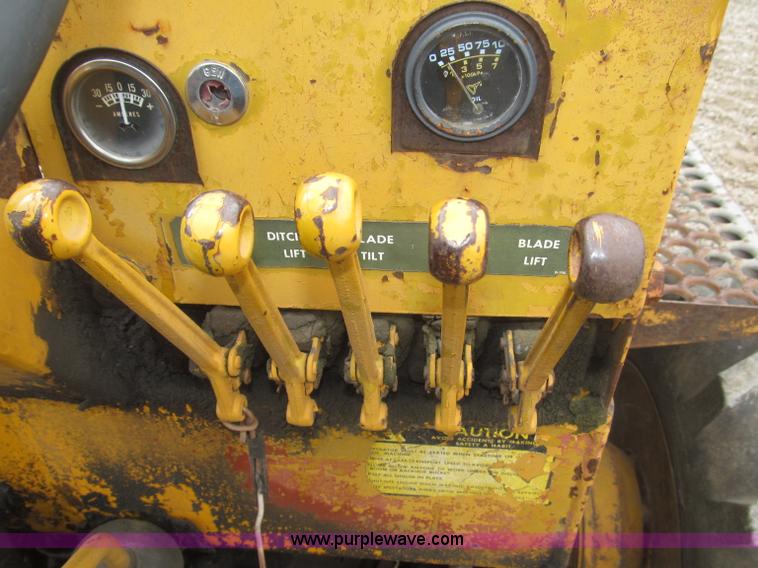 image for item F7024 Vermeer M470 articulated trencher