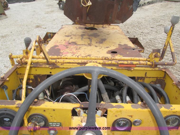 image for item F7024 Vermeer M470 articulated trencher