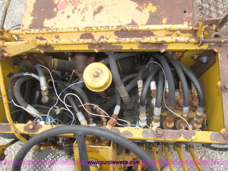 image for item F7024 Vermeer M470 articulated trencher