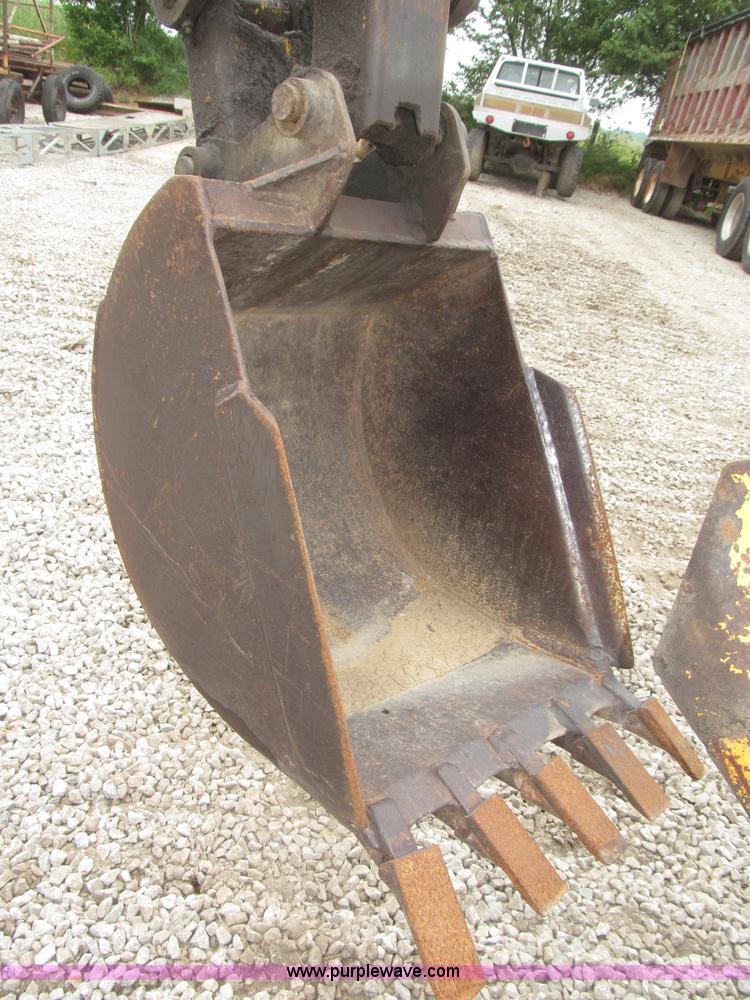 image for item F7024 Vermeer M470 articulated trencher