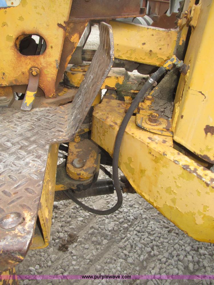 image for item F7024 Vermeer M470 articulated trencher