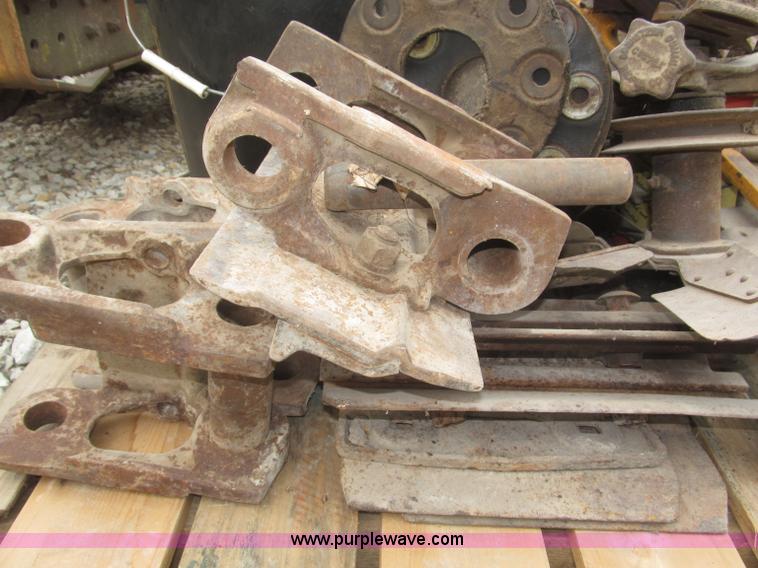 image for item F7025 Oliver CleTrac dozer