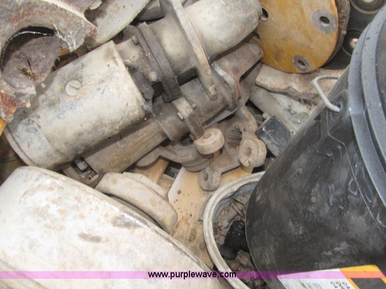 image for item F7025 Oliver CleTrac dozer