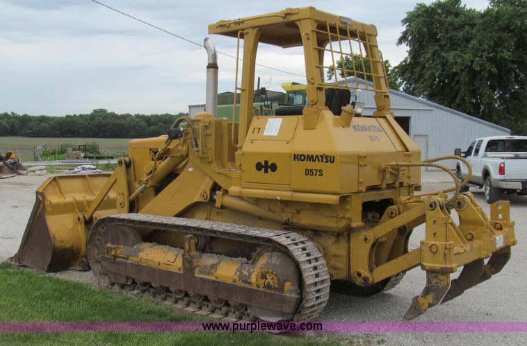image for item G2019 1985 Komatsu D57S track loader