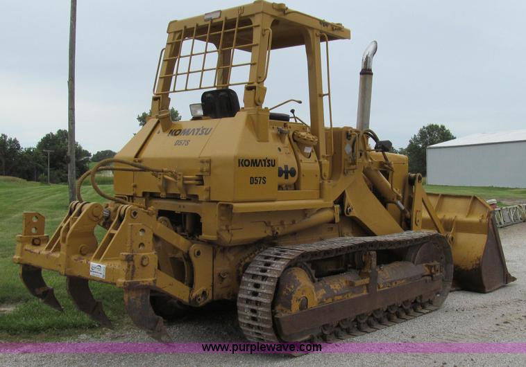 image for item G2019 1985 Komatsu D57S track loader