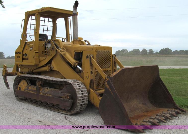 image for item G2019 1985 Komatsu D57S track loader