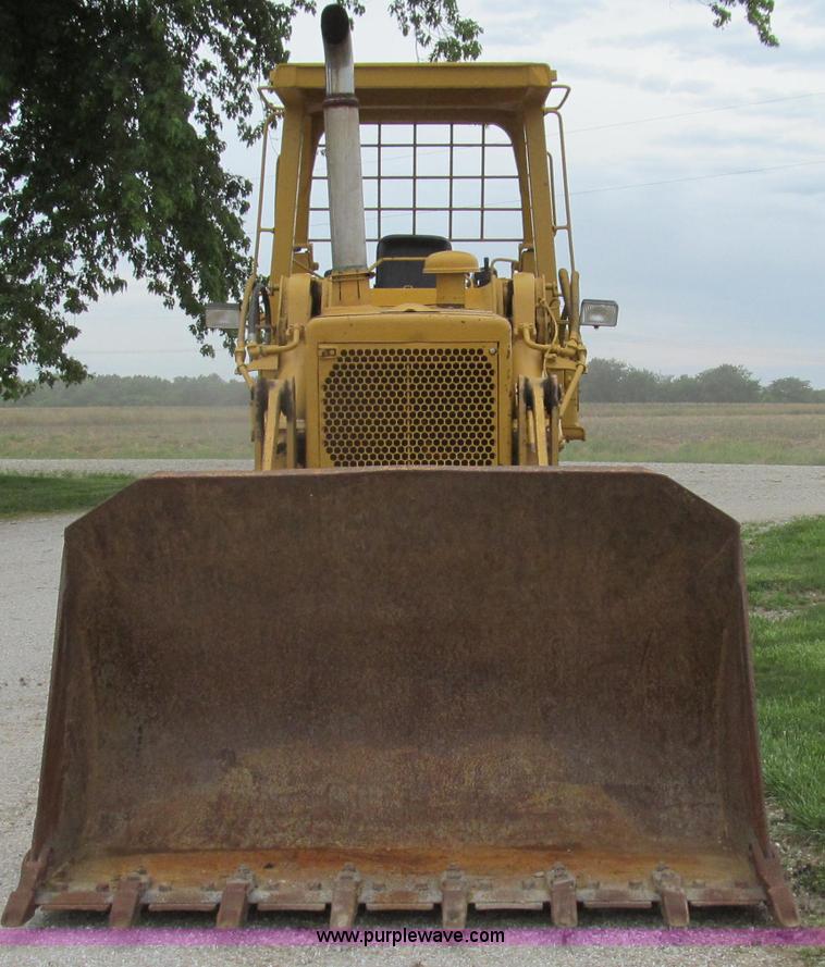 image for item G2019 1985 Komatsu D57S track loader