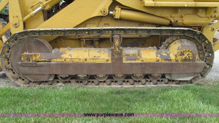 image for item G2019 1985 Komatsu D57S track loader