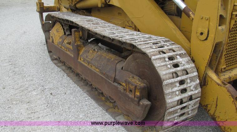image for item G2019 1985 Komatsu D57S track loader