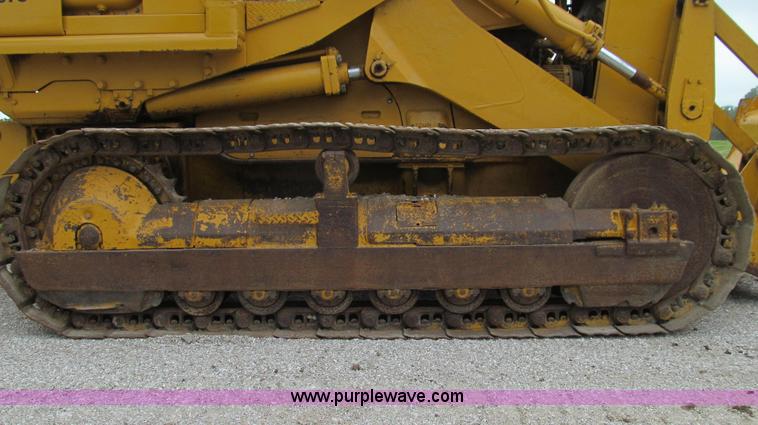 image for item G2019 1985 Komatsu D57S track loader