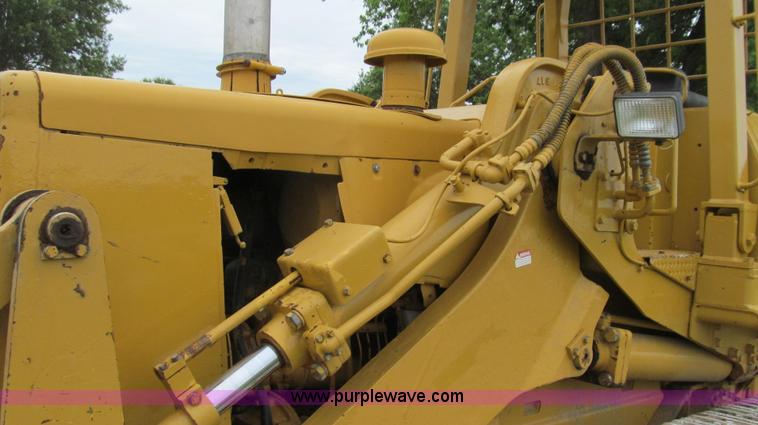 image for item G2019 1985 Komatsu D57S track loader