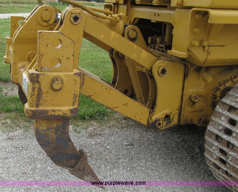 image for item G2019 1985 Komatsu D57S track loader