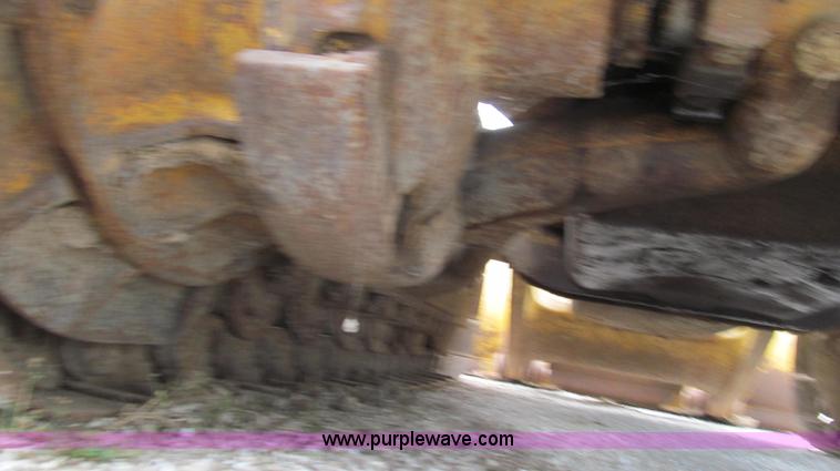 image for item G2019 1985 Komatsu D57S track loader