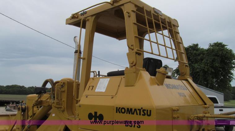 image for item G2019 1985 Komatsu D57S track loader