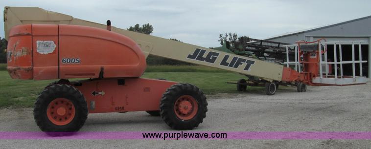 image for item G2020 1997 JLG 600S boom lift