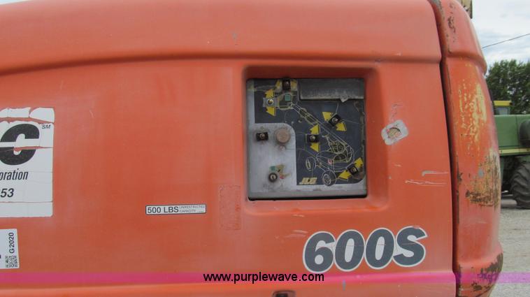 image for item G2020 1997 JLG 600S boom lift