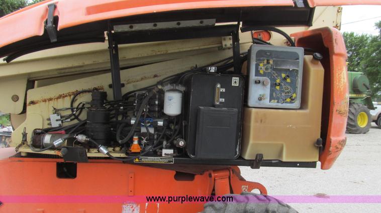image for item G2020 1997 JLG 600S boom lift
