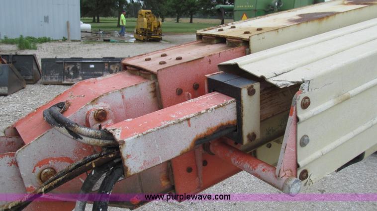 image for item G2020 1997 JLG 600S boom lift