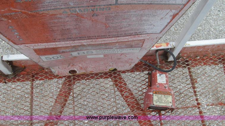 image for item G2020 1997 JLG 600S boom lift