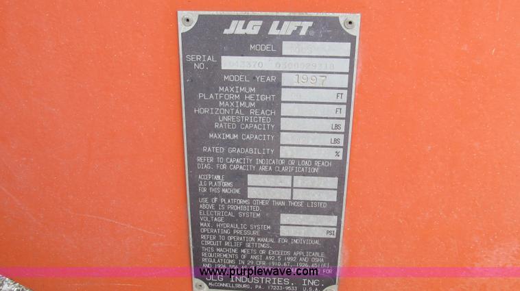 image for item G2020 1997 JLG 600S boom lift