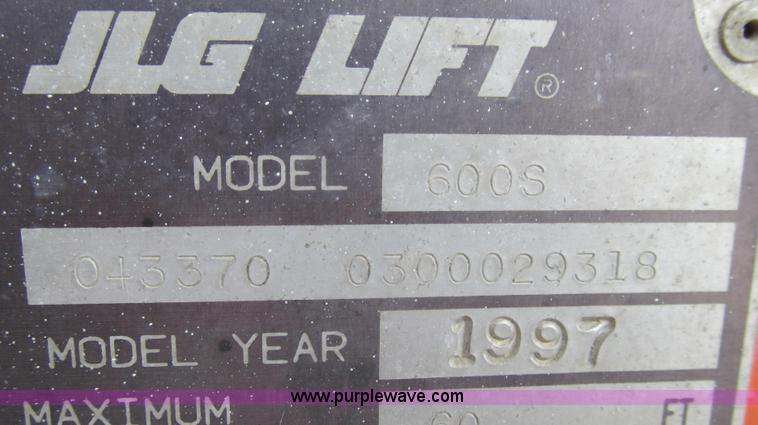 image for item G2020 1997 JLG 600S boom lift