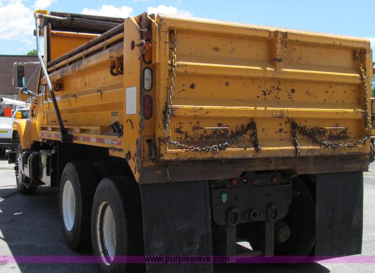 image for item G2021 2002 International F2554 dump truck