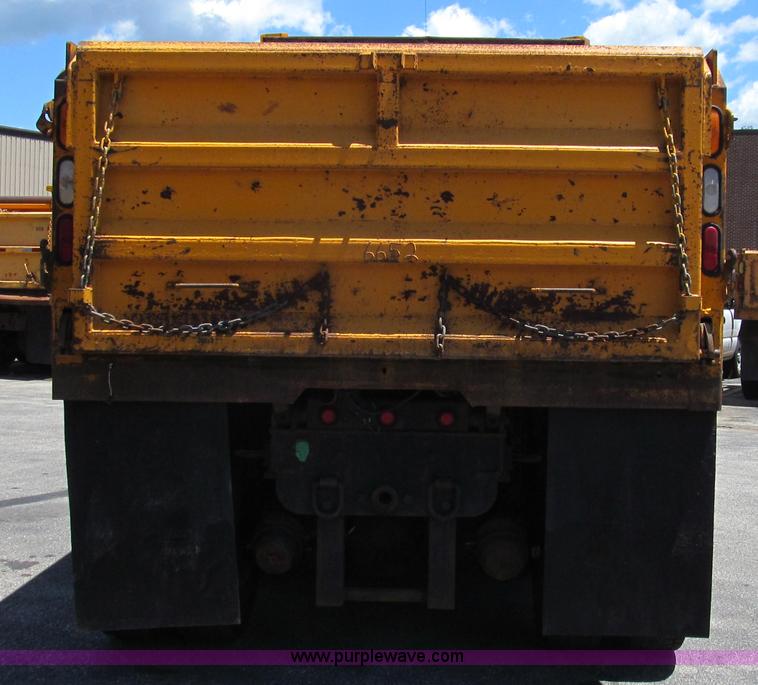 image for item G2021 2002 International F2554 dump truck