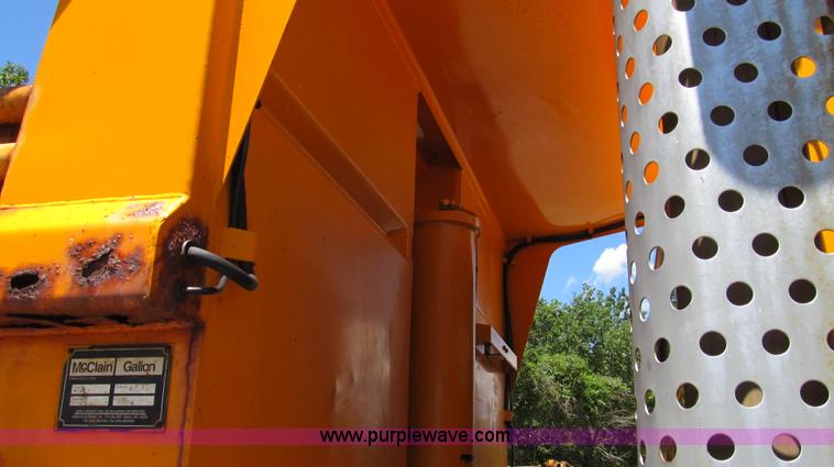 image for item G2021 2002 International F2554 dump truck