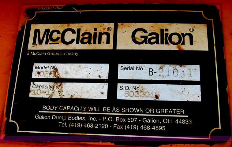 image for item G2021 2002 International F2554 dump truck