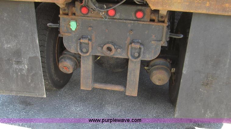 image for item G2021 2002 International F2554 dump truck