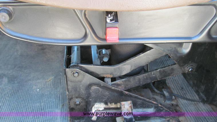 image for item G2021 2002 International F2554 dump truck