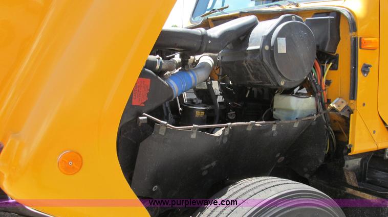 image for item G2021 2002 International F2554 dump truck