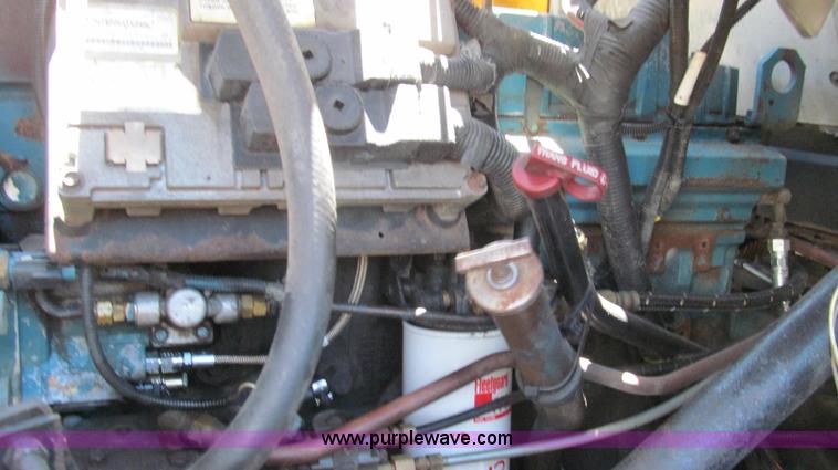 image for item G2021 2002 International F2554 dump truck