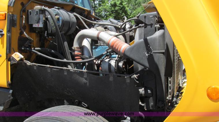 image for item G2021 2002 International F2554 dump truck