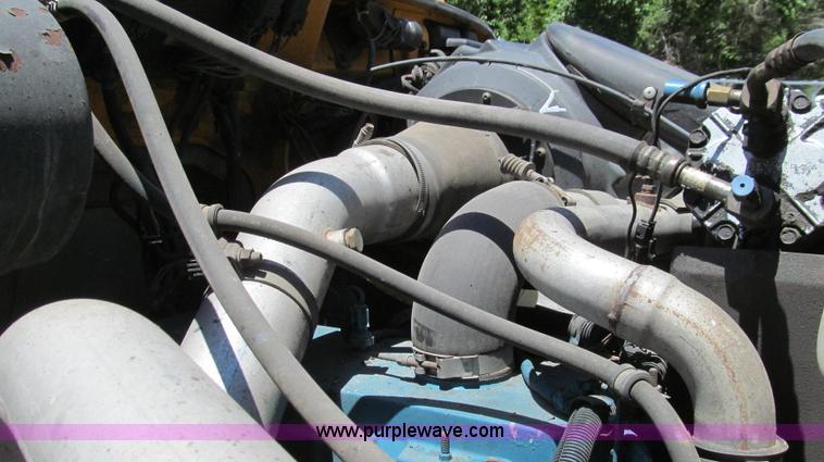 image for item G2021 2002 International F2554 dump truck