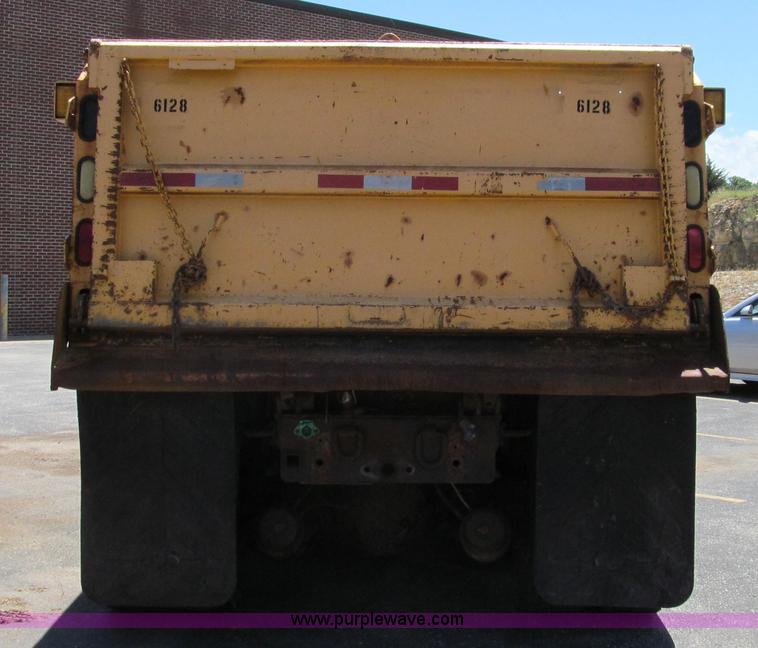 image for item G2022 1999 International 4900 dump truck