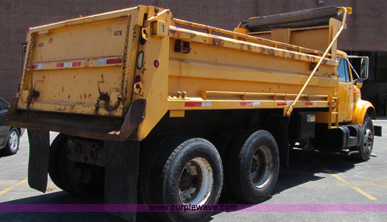 image for item G2022 1999 International 4900 dump truck