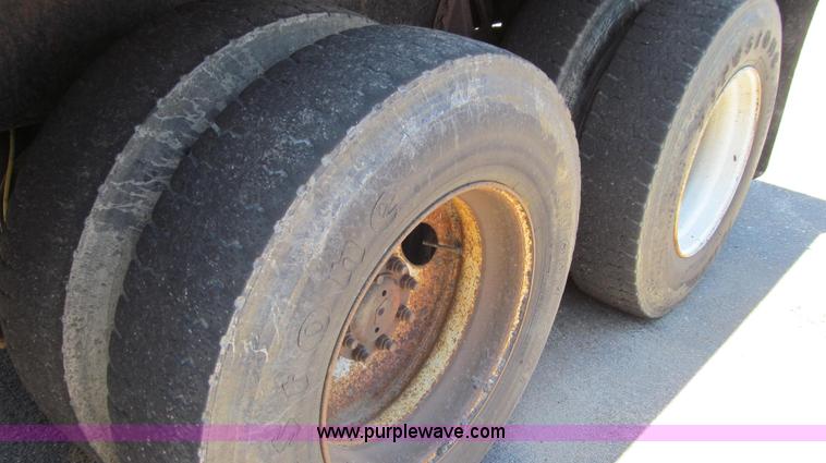 image for item G2022 1999 International 4900 dump truck