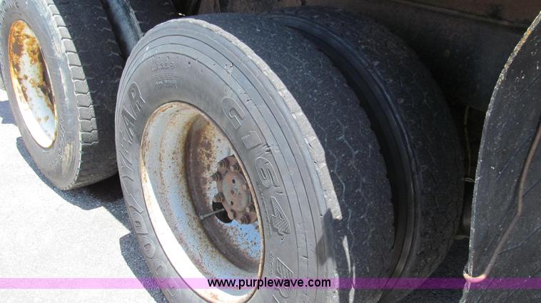 image for item G2022 1999 International 4900 dump truck