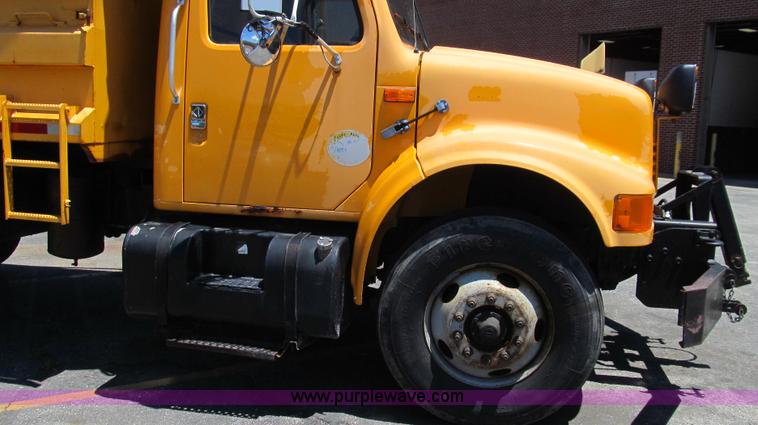 image for item G2022 1999 International 4900 dump truck