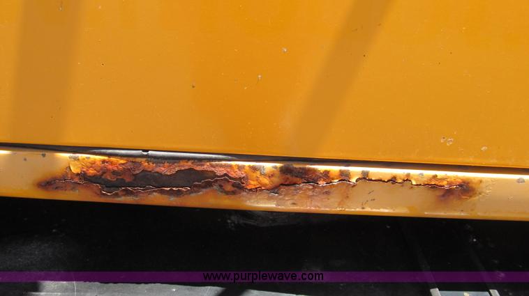 image for item G2022 1999 International 4900 dump truck