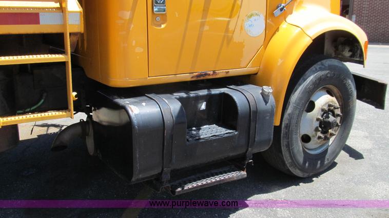 image for item G2022 1999 International 4900 dump truck