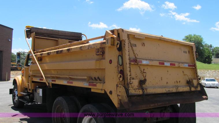 image for item G2022 1999 International 4900 dump truck