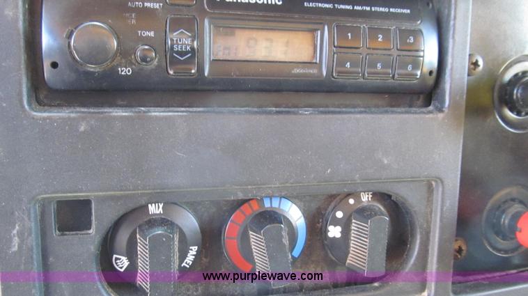 image for item G2022 1999 International 4900 dump truck