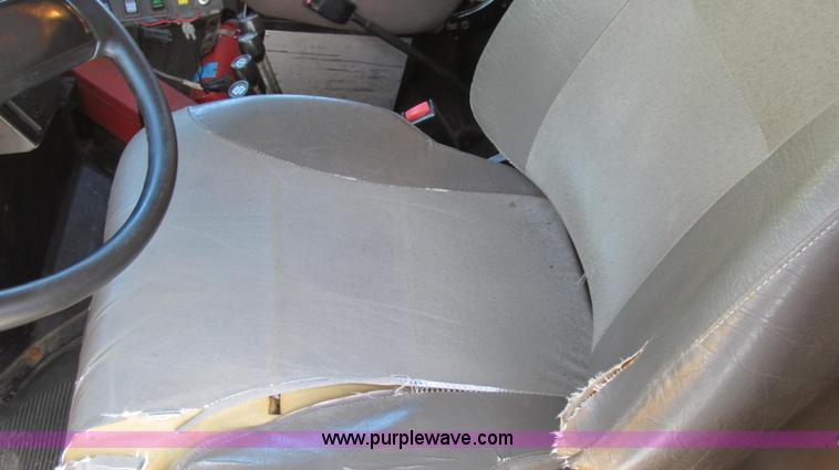 image for item G2027 1999 International 4900 dump truck