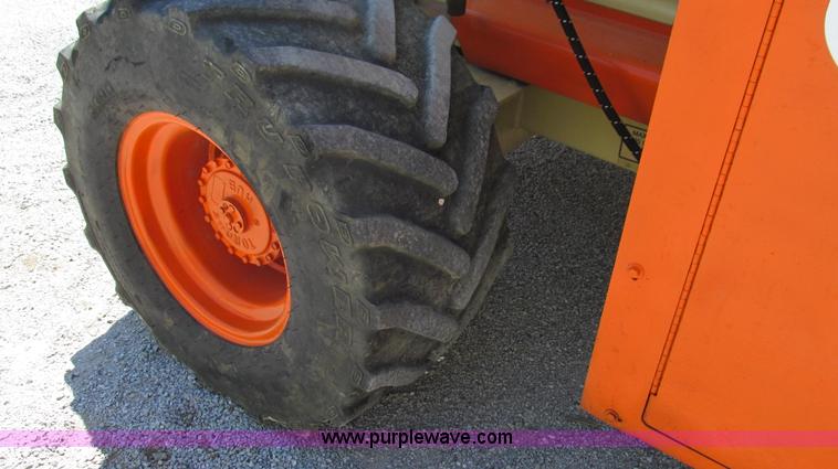 image for item G2028 2000 JLG 33RTS scissor lift