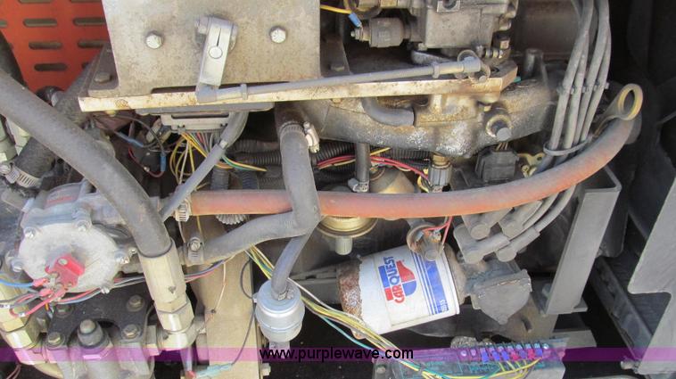 image for item G2028 2000 JLG 33RTS scissor lift