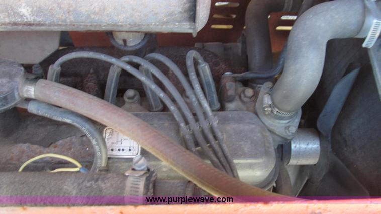 image for item G2028 2000 JLG 33RTS scissor lift