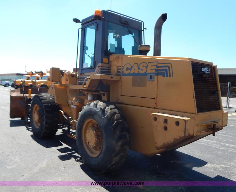 image for item G3264 1998 Case 621B wheel loader